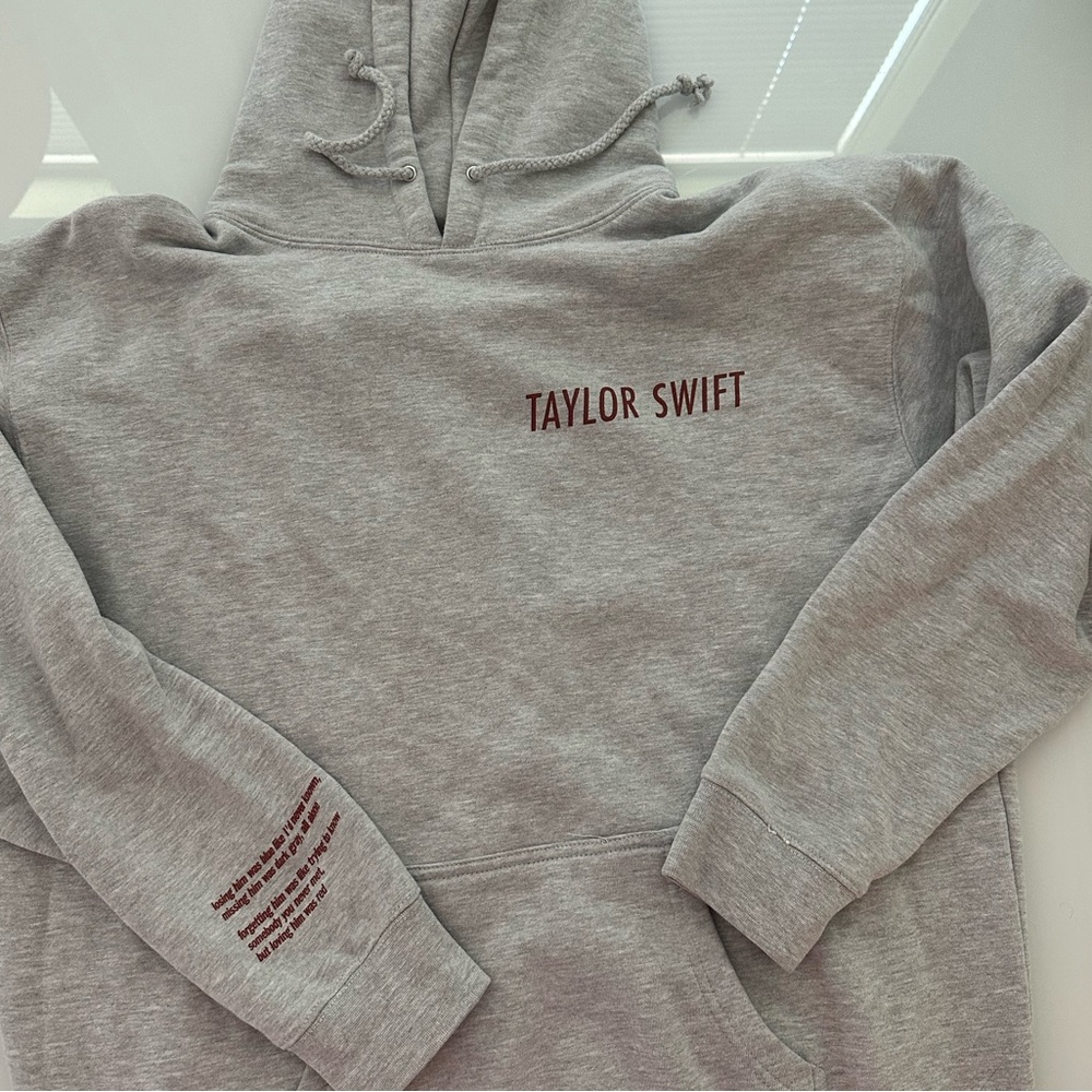 Taylor’s Version Red hoodie. XL